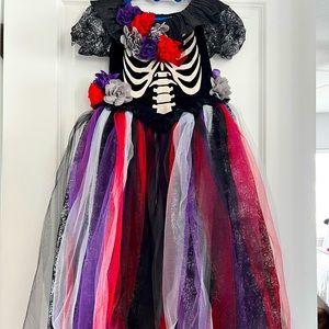 Day of the dead / pretty skeleton full dress